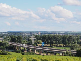Ein Tag Vollsperrung auf der A671 wegen Arbeiten an der Mainbrücke Hochheim