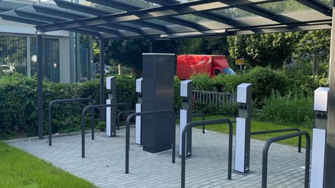 Fahrradstation am Elsässer Platz macht Parkhaus zum lokalen Mobilitätsknoten Fahrradstation am Elsässer Platz macht Parkhaus zum lokalen Mobilitätsknoten