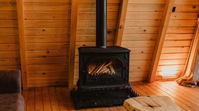 Hofheim startet zweite Runde für kostenlosen Ofenführerschein zur Emissionsreduzierung