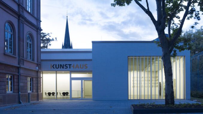 Kunsthaus Wiesbaden öffnet nach Sanierung seine Ateliers bei der Kurzen Nacht