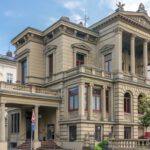 Leseparty in Wiesbaden am 18. April: Kostenloses gemeinsames Lesen in der Villa Clementine