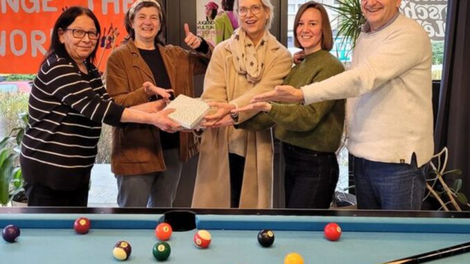 Stadtteilfest im Schelmengraben übergibt 1.752 Euro an Kinder- und Jugendtelefon