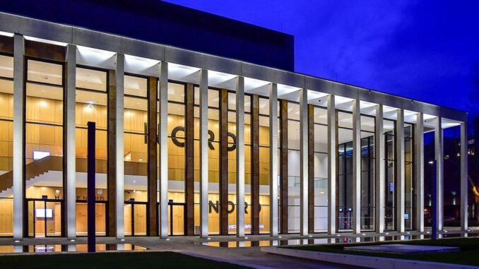 Wiesbaden bietet über die Feiertage und ins neue Jahr ein vielfältiges Kulturprogramm im Kurhaus und RMCC