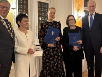Wiesbaden ehrt russische Menschenrechtsaktivistinnen und zwei Lebensretter