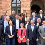 Wiesbaden: Neuer Magistrat nimmt Arbeit im Rathaus auf